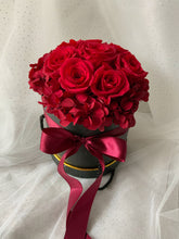 Load image into Gallery viewer, Queen of Hearts