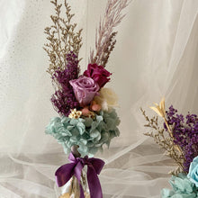 Load image into Gallery viewer, Petite Aurora Wonderland Tall Vase