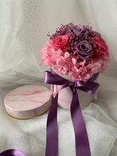 Load image into Gallery viewer, Lavender Cheshire