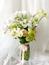 Load image into Gallery viewer, Premium Fresh Orchid Vase Arrangement