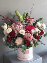 Load image into Gallery viewer, Premium Bloombox