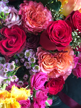 Load image into Gallery viewer, Warmth Vase
