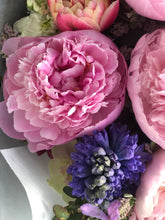 Load image into Gallery viewer, Peonia Meadow