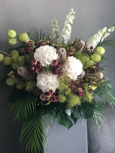 Load image into Gallery viewer, Floral Stand Congratulatory