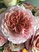Load image into Gallery viewer, Bliss Bloom Box Rose