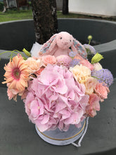 Load image into Gallery viewer, Blossom Bunny Fresh Flower Box