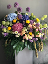 Load image into Gallery viewer, Floral Stand Congratulatory