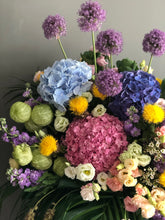 Load image into Gallery viewer, Floral Stand Congratulatory