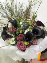 Load image into Gallery viewer, Calla Lily Bouquet
