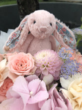 Load image into Gallery viewer, Blossom Bunny Fresh Flower Box Bunny