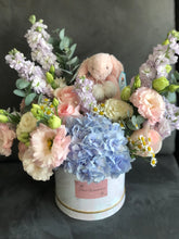 Load image into Gallery viewer, Blossom Bunny Fresh Flower Box