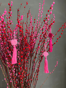 Grandeur 龙年大吉 (Lóng nián dàjí) red & sweet pink