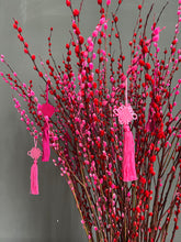 Load image into Gallery viewer, Grandeur 龙年大吉 (Lóng nián dàjí) red &amp; sweet pink
