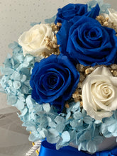 Load image into Gallery viewer, Alice Bloom Box Blue Rose

