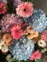 Load image into Gallery viewer, Floral Stand Congratulatory
