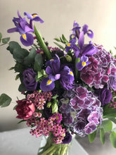 Load image into Gallery viewer, Bling Berry Vase Flowers 
